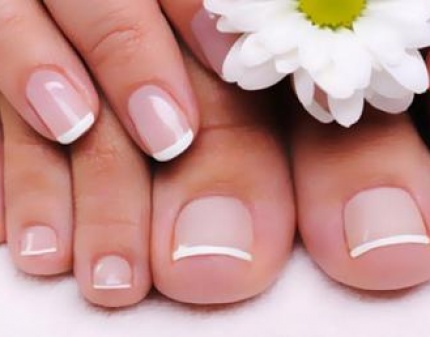 Скидка 54% на маникюр и педикюр с покрытием Shellac ФРЕНЧ! Для истинных леди!